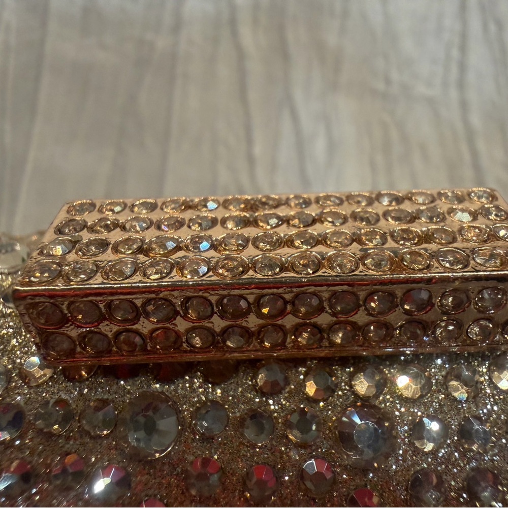 Sparkling Gold Rhinestone Clutch - Picture 6 of 12